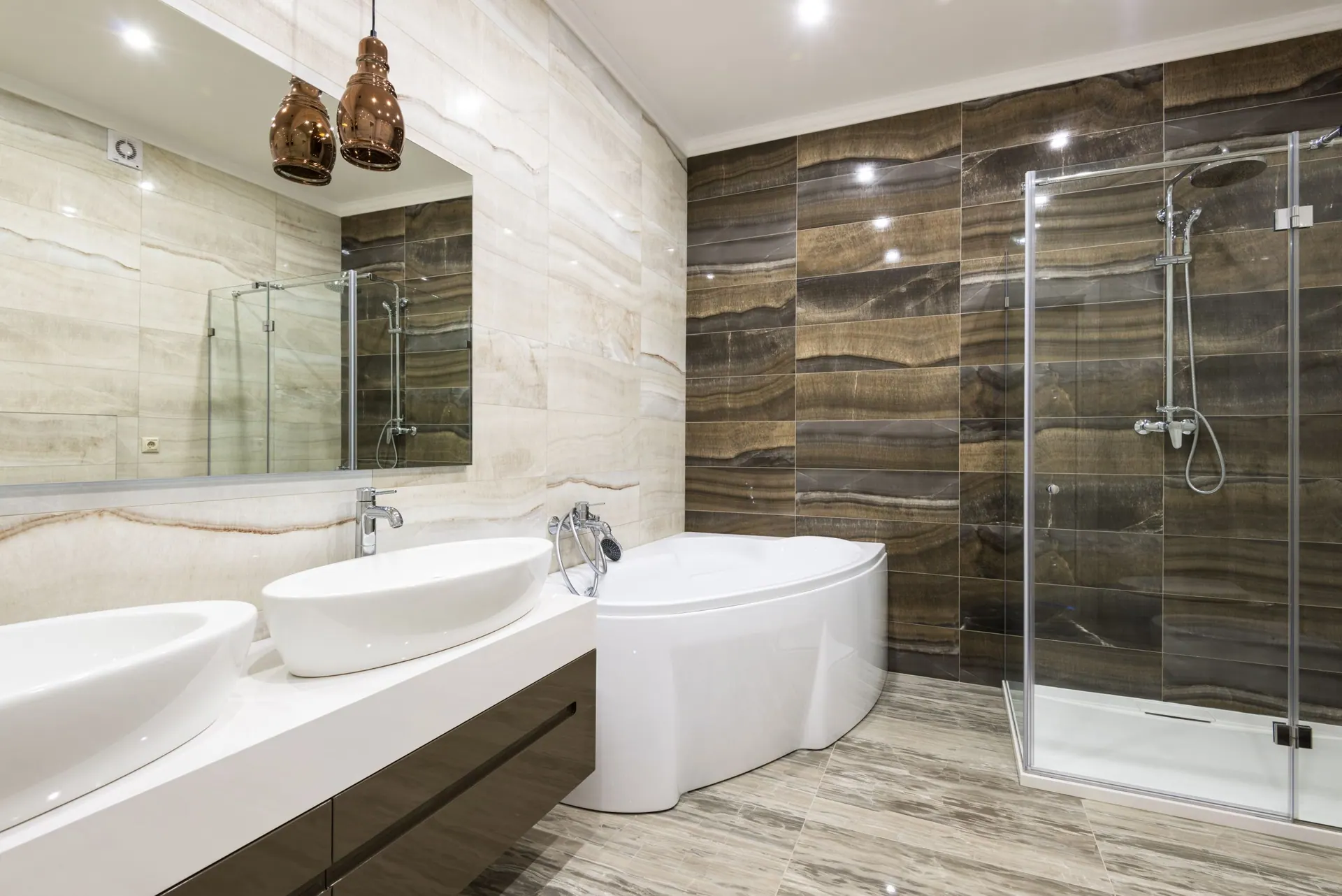 Badkamer met vrijstaand bad, Hilversum